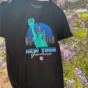 New York Yankees Black T-Shirt